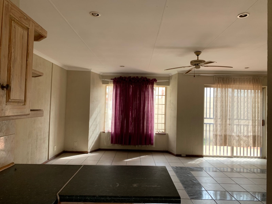 2 Bedroom Property for Sale in Greenhills Gauteng