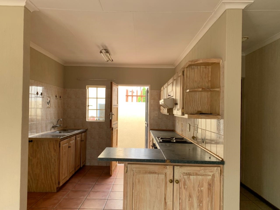 2 Bedroom Property for Sale in Greenhills Gauteng