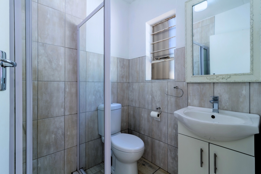 2 Bedroom Property for Sale in Roodekrans Gauteng