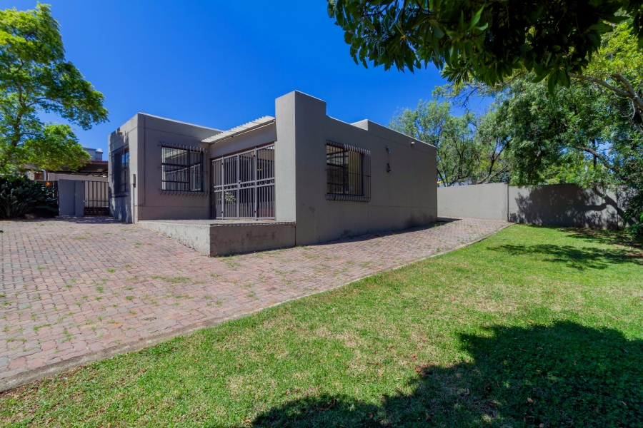 2 Bedroom Property for Sale in Roodekrans Gauteng