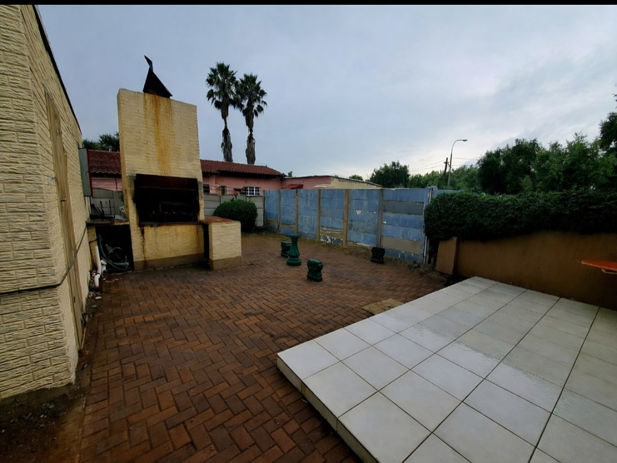 To Let 2 Bedroom Property for Rent in Mayberry Park Gauteng