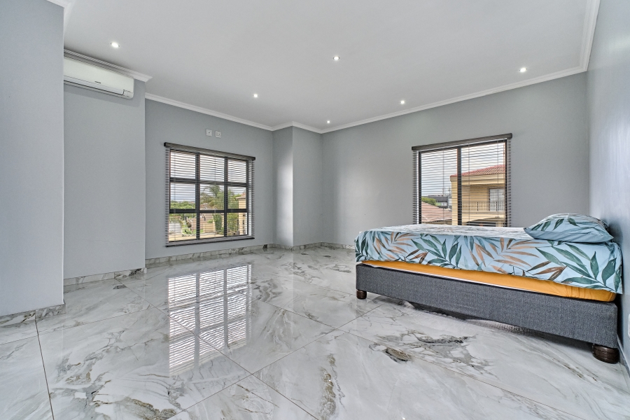 5 Bedroom Property for Sale in Greenstone Hill Gauteng