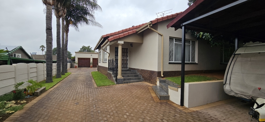 3 Bedroom Property for Sale in South Crest Gauteng