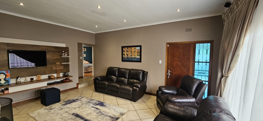 3 Bedroom Property for Sale in South Crest Gauteng