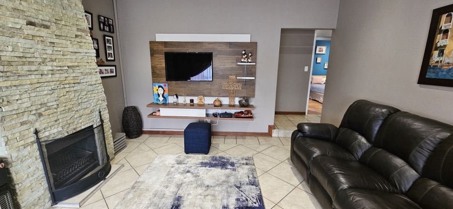 3 Bedroom Property for Sale in South Crest Gauteng