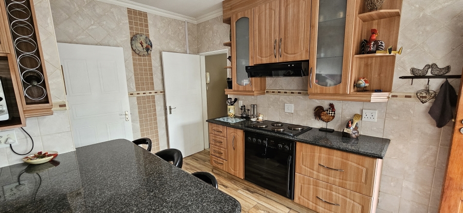 3 Bedroom Property for Sale in South Crest Gauteng