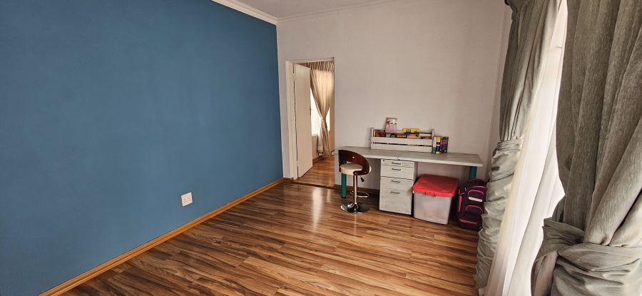 3 Bedroom Property for Sale in South Crest Gauteng