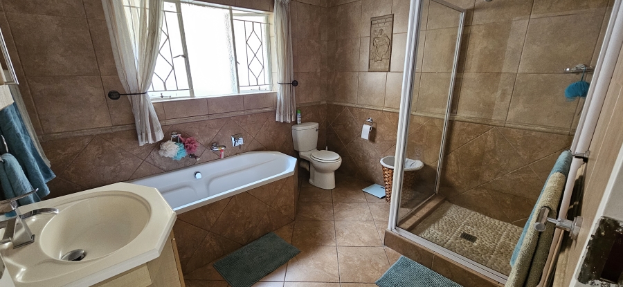 3 Bedroom Property for Sale in South Crest Gauteng