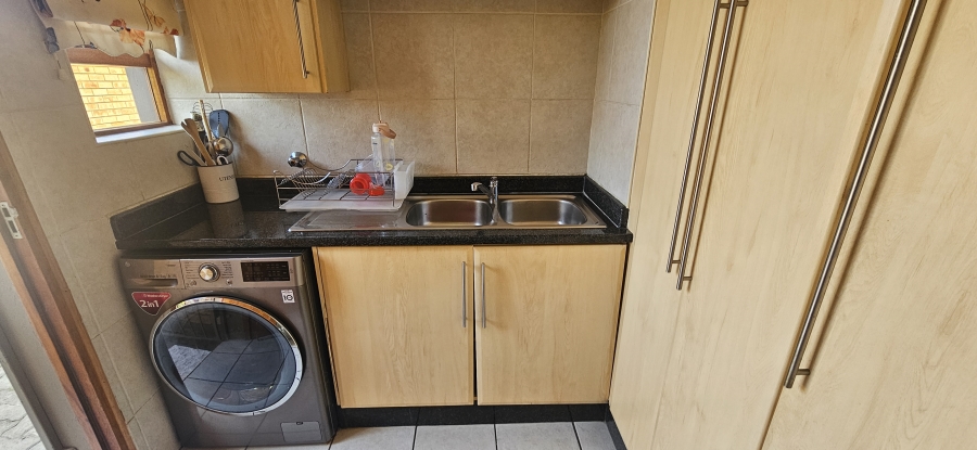 3 Bedroom Property for Sale in Meyersdal Gauteng