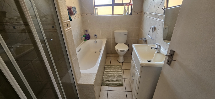 3 Bedroom Property for Sale in Meyersdal Gauteng
