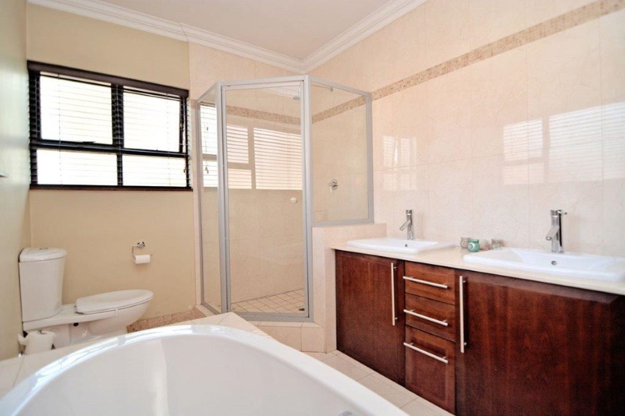 3 Bedroom Property for Sale in Dowerglen Ext 3 Gauteng
