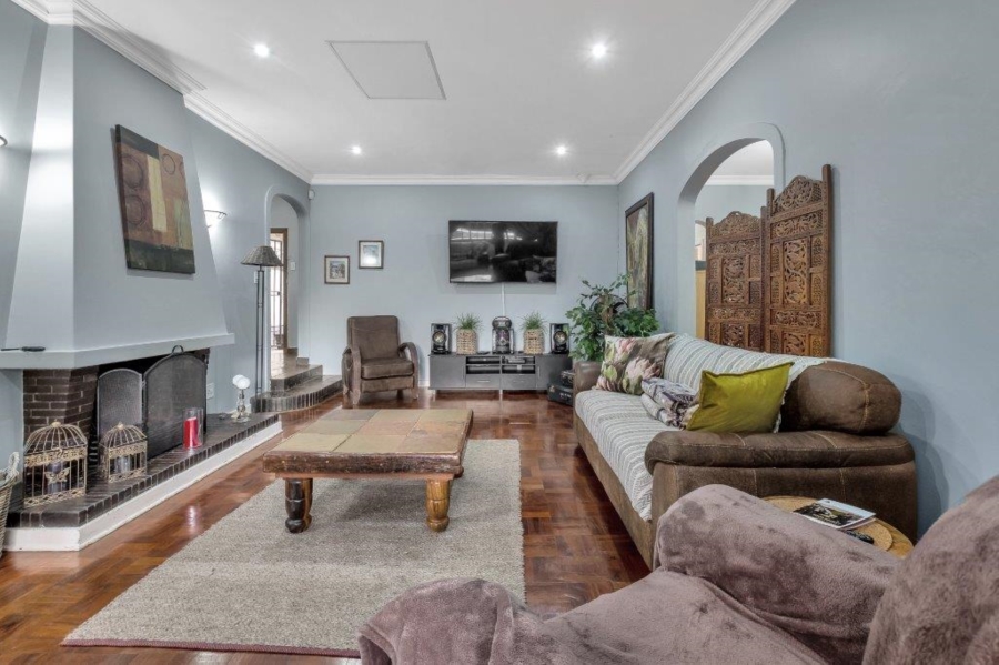 4 Bedroom Property for Sale in Linden Gauteng