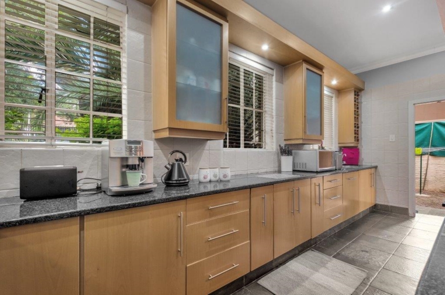 4 Bedroom Property for Sale in Linden Gauteng