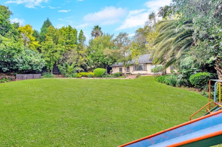 4 Bedroom Property for Sale in Linden Gauteng