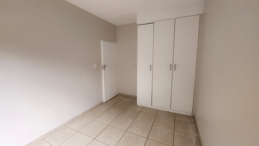 To Let 2 Bedroom Property for Rent in Sonneveld Gauteng