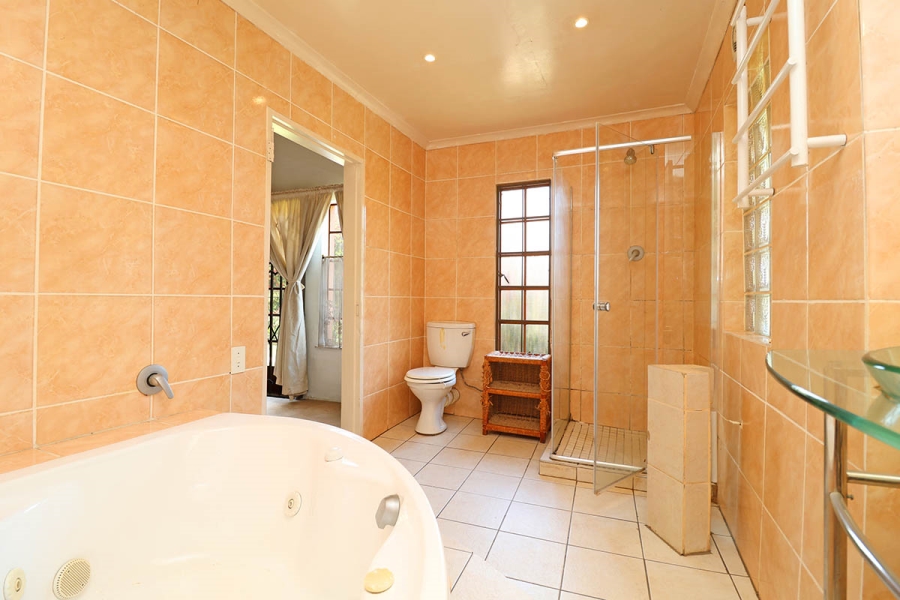 4 Bedroom Property for Sale in Glenhazel Gauteng