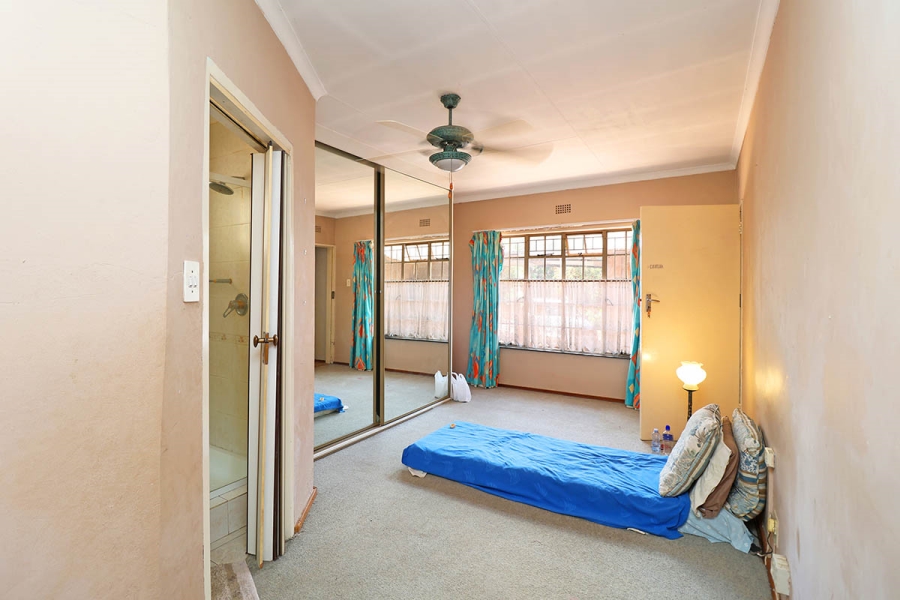 4 Bedroom Property for Sale in Glenhazel Gauteng