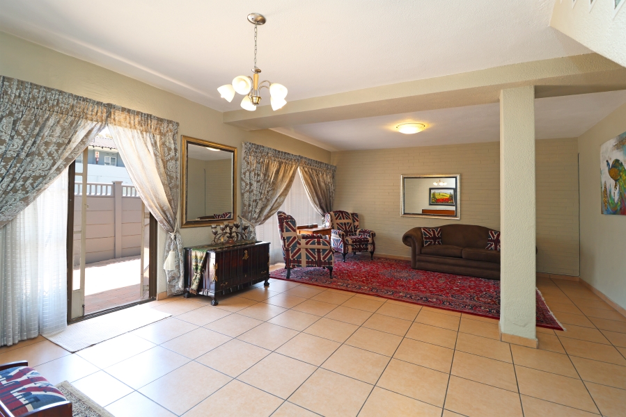 3 Bedroom Property for Sale in Corlett Gardens Gauteng