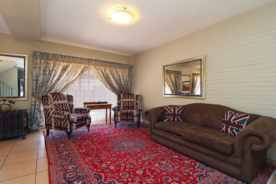 3 Bedroom Property for Sale in Corlett Gardens Gauteng