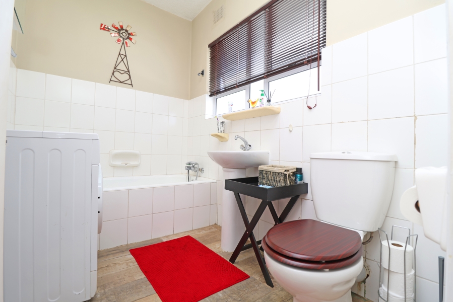 3 Bedroom Property for Sale in Corlett Gardens Gauteng