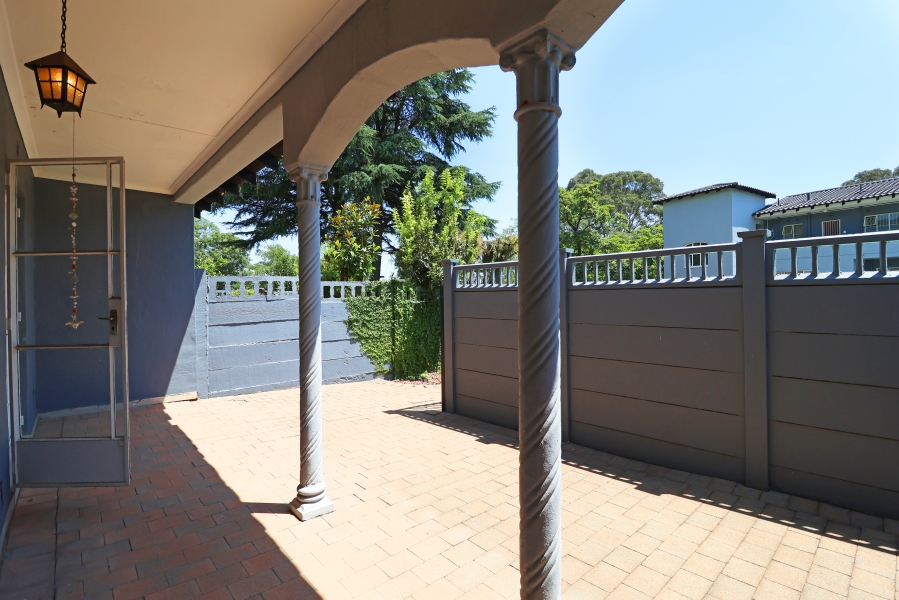 3 Bedroom Property for Sale in Corlett Gardens Gauteng