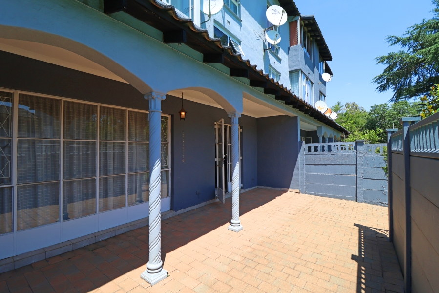 3 Bedroom Property for Sale in Corlett Gardens Gauteng