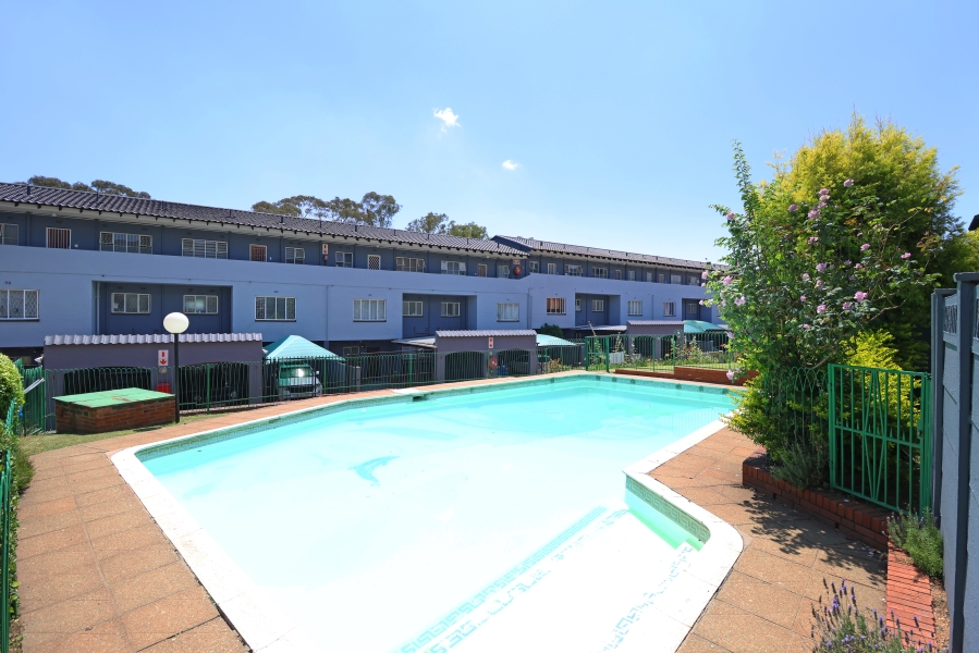 3 Bedroom Property for Sale in Corlett Gardens Gauteng