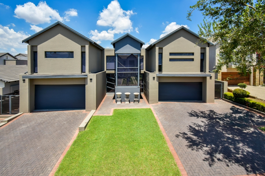 5 Bedroom Property for Sale in Copperleaf Estate Gauteng