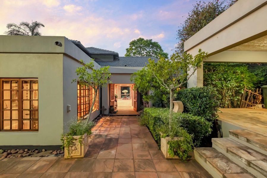 4 Bedroom Property for Sale in Linden Gauteng