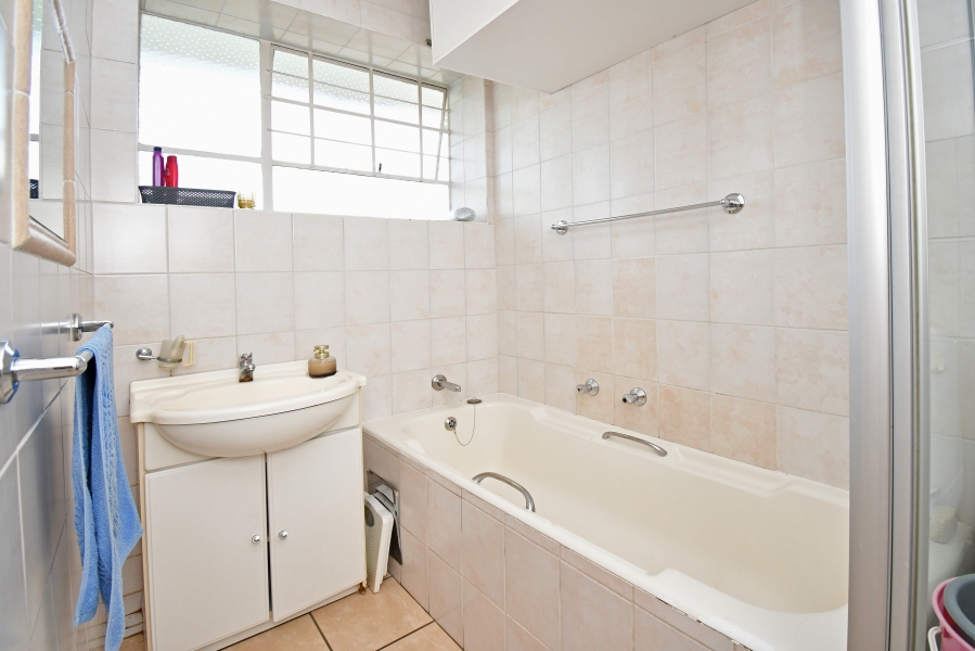 2 Bedroom Property for Sale in Killarney Gauteng