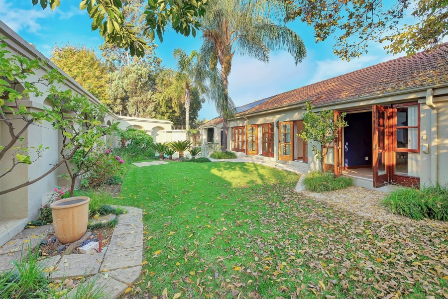 4 Bedroom Property for Sale in Atholl Gauteng