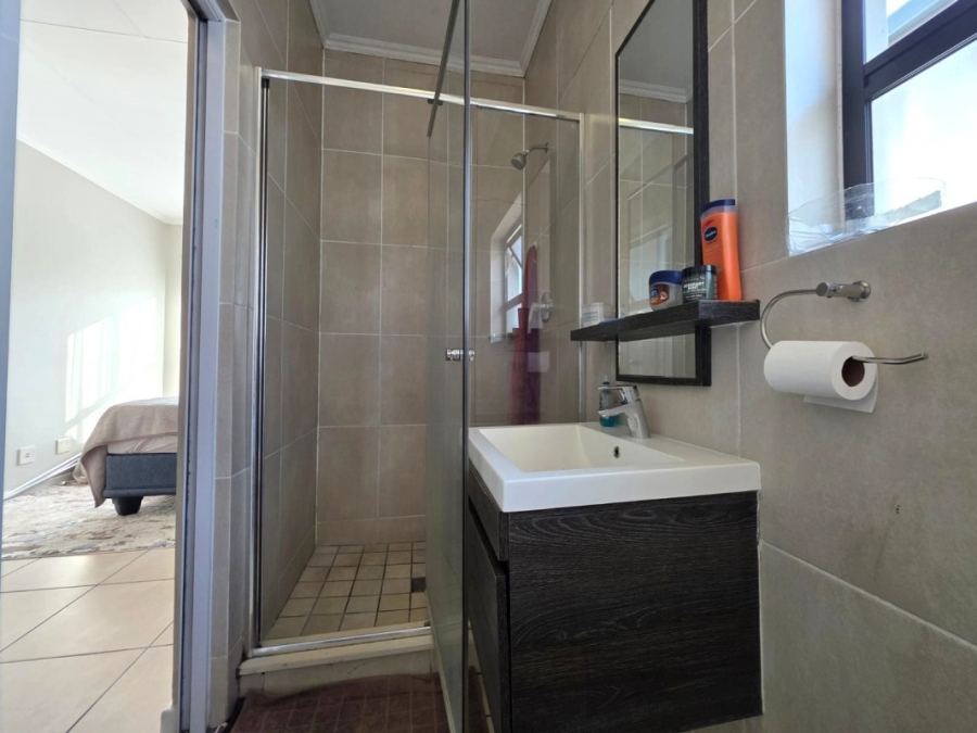 1 Bedroom Property for Sale in Greenstone Hill Gauteng