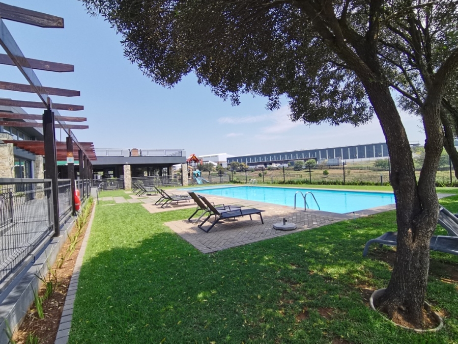 1 Bedroom Property for Sale in Modderfontein Gauteng