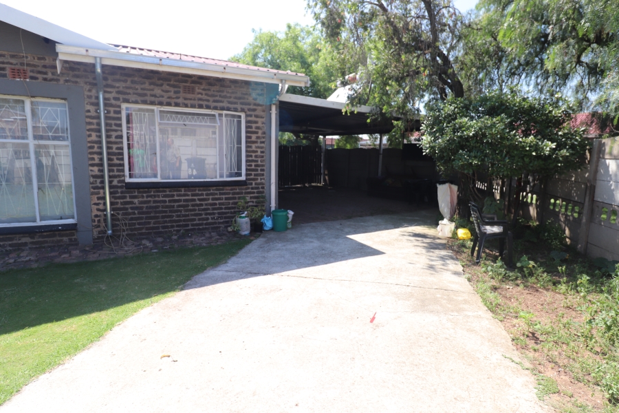 To Let 2 Bedroom Property for Rent in Kempton Park West Gauteng