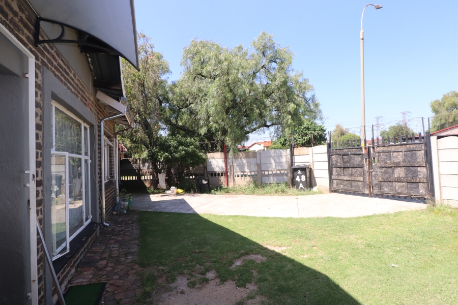 To Let 2 Bedroom Property for Rent in Kempton Park West Gauteng