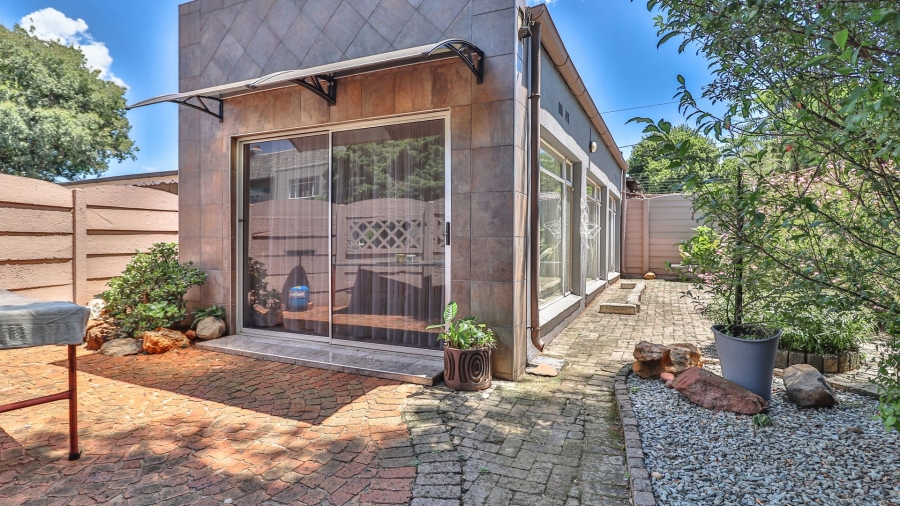 5 Bedroom Property for Sale in Dalview Gauteng