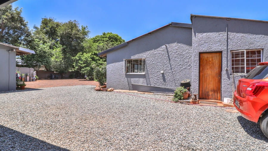 5 Bedroom Property for Sale in Dalview Gauteng