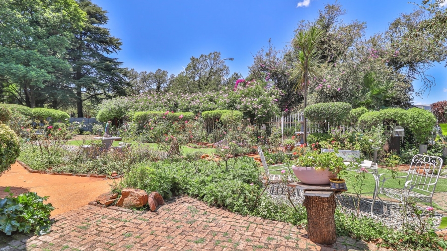 5 Bedroom Property for Sale in Dalview Gauteng