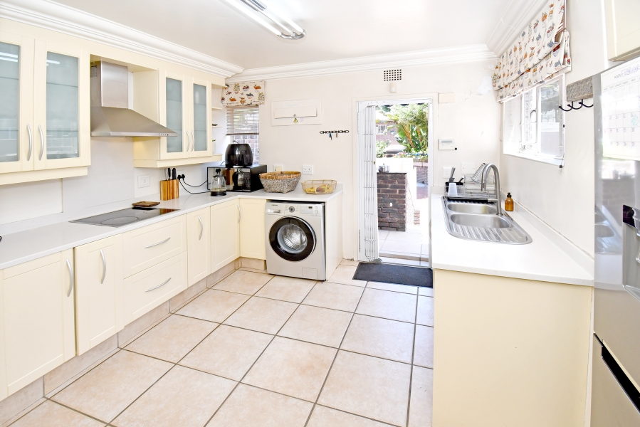 4 Bedroom Property for Sale in Atholl Gauteng