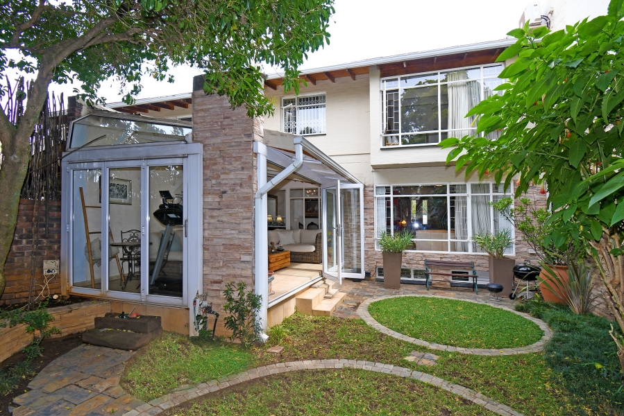 4 Bedroom Property for Sale in Atholl Gauteng
