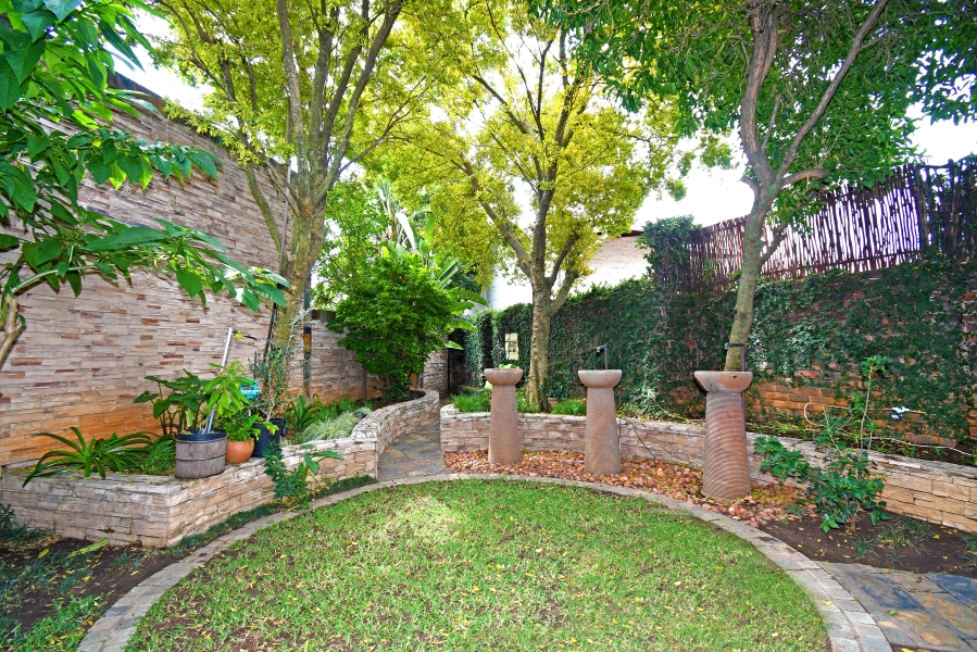 4 Bedroom Property for Sale in Atholl Gauteng