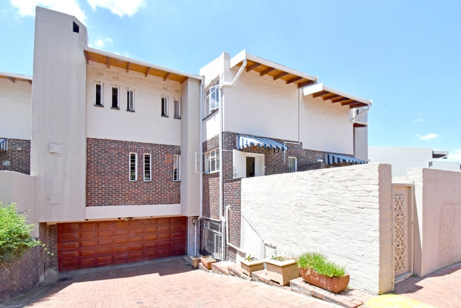 4 Bedroom Property for Sale in Atholl Gauteng