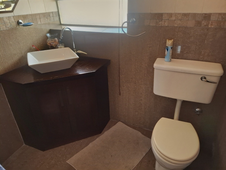 2 Bedroom Property for Sale in Greenhills Gauteng