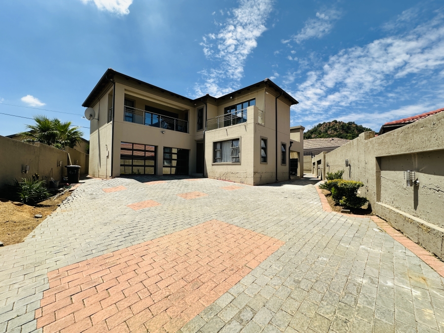 4 Bedroom Property for Sale in Meredale Gauteng