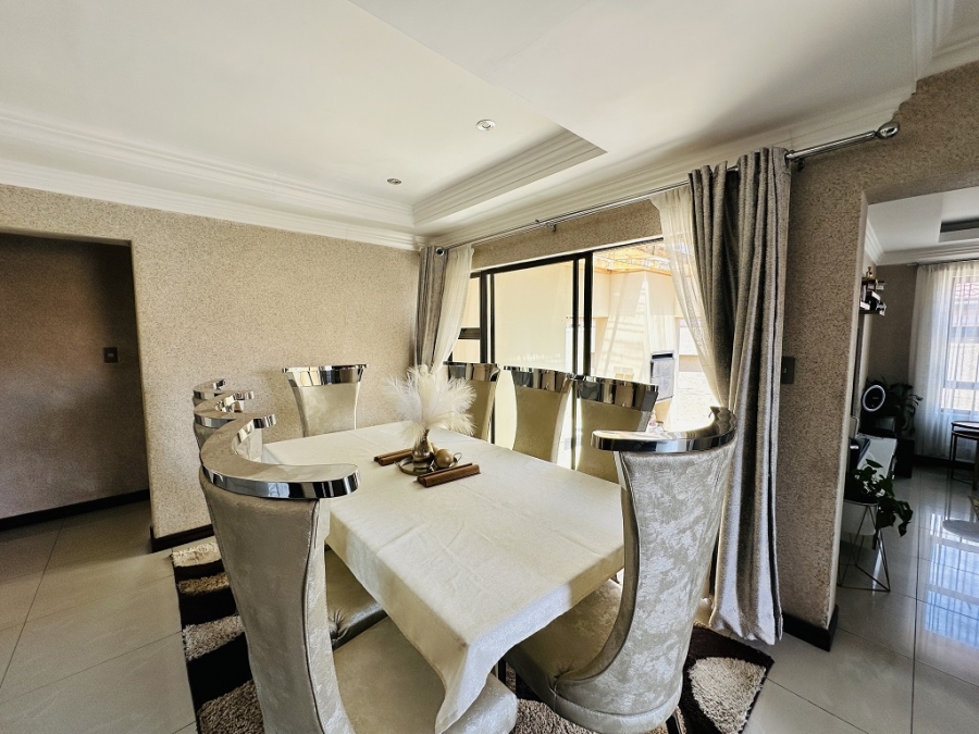 4 Bedroom Property for Sale in Meredale Gauteng