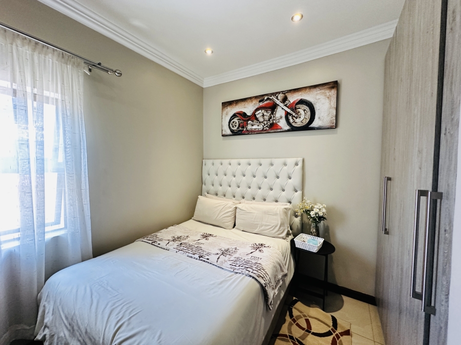 4 Bedroom Property for Sale in Meredale Gauteng
