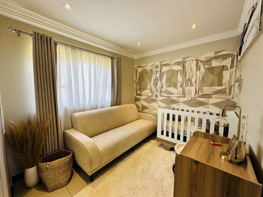 4 Bedroom Property for Sale in Meredale Gauteng