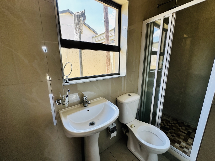 4 Bedroom Property for Sale in Meredale Gauteng
