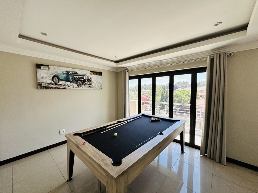 4 Bedroom Property for Sale in Meredale Gauteng