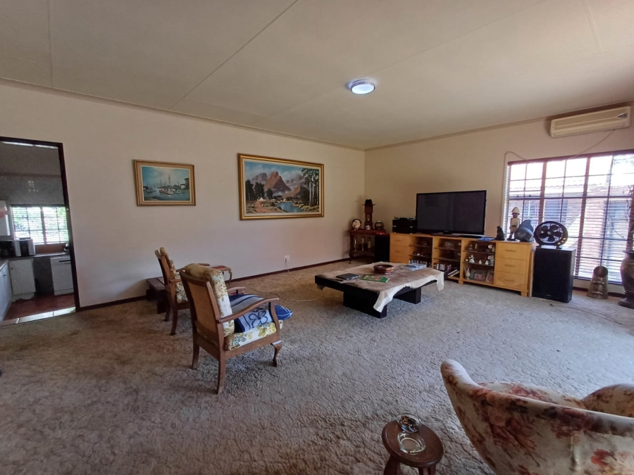 3 Bedroom Property for Sale in Sonneveld Gauteng